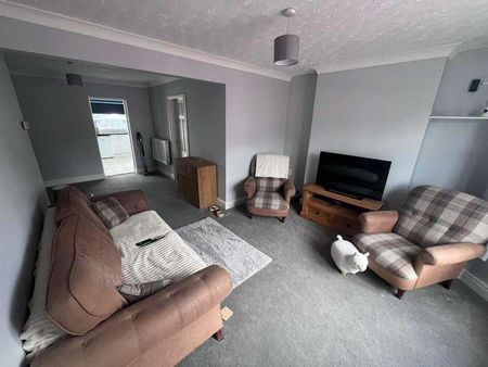 Elmhurst Avenue, Melton Mowbray, LE13 - Photo 3