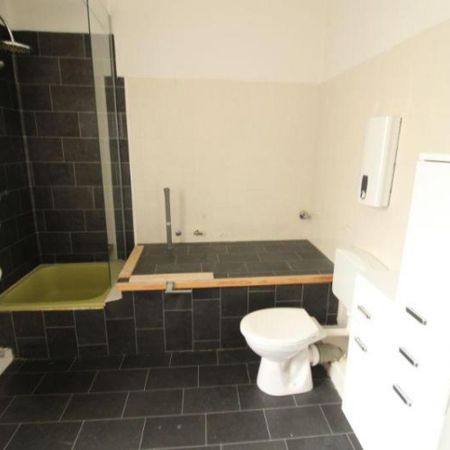 FLENSBURG - NÄHE HAFEN UND ZENTRUM, SEHR GROßE 4 ZIMMER ALTBAUWOHNUNG - Photo 5