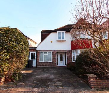 4 bedroom semi-detached house to rent - Photo 1