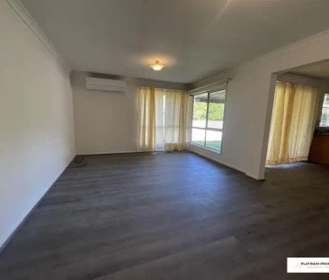 19 Longford Crescent, Acacia Ridge QLD 4110 - Photo 3