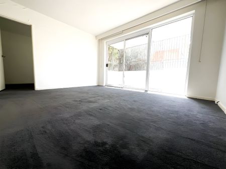 6/109 Canterbury Street, Flemington - Photo 3