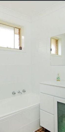 Three Bedroom Family Home - Photo 1