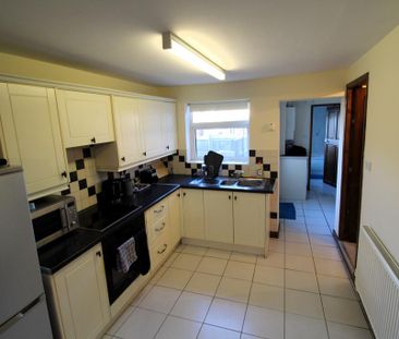 2 bedroom terraced house to rent - Photo 3