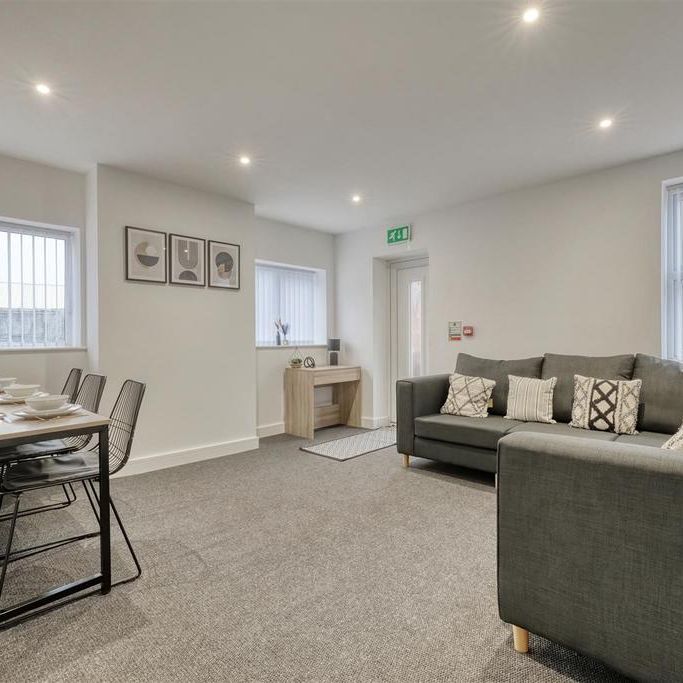 1 bedroom in a house share to rent - Photo 1