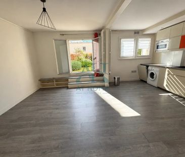 Location Appartement 4 pièces 92m² PARIS 10ème - Photo 1