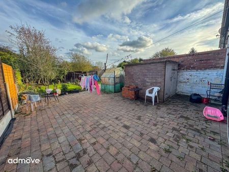 3 bedroom semi-detached house to rent - Photo 4