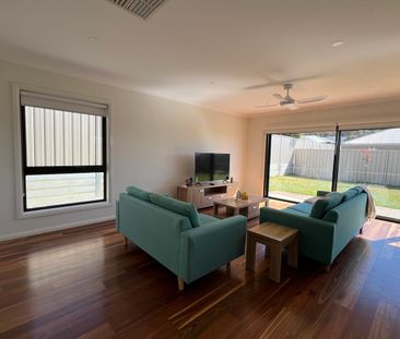 Spacious, Modern Living in a Quiet Location - Photo 2