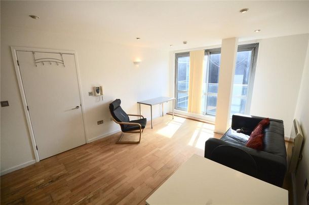 1 bedroom flat to rent - Photo 1