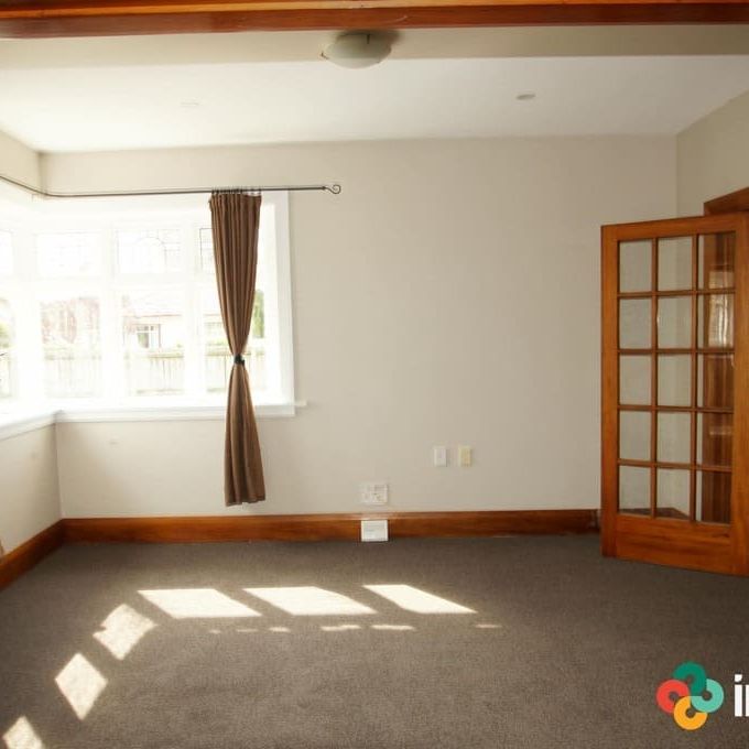 Three Bedroom One Study Two Bathroom - Photo 1