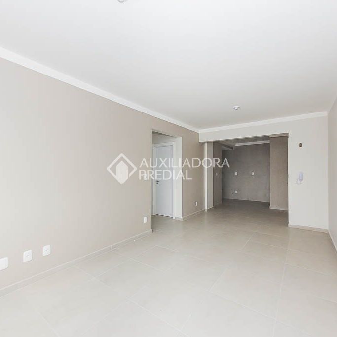 Apartamento com 2 quartos e 71m² para alugar em Jardim do Salso, Porto Alegre. - Photo 1