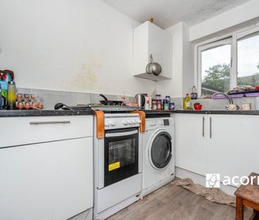 Flat to rent - Shortlands Close, Belvedere, DA17 - Photo 6