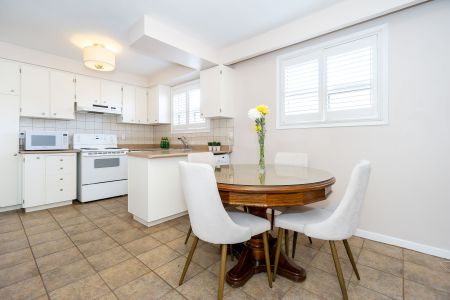 For Lease - 233 Hullmar Drive Unit# Upper, Toronto, Ontario - Photo 3