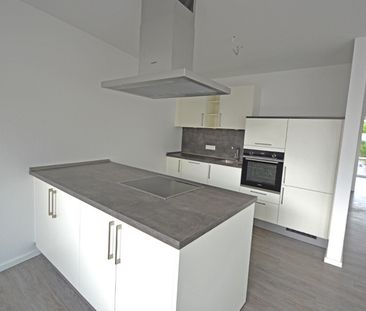 Kernsanierte 3-Zimmer-Wohnung mit Tiefgaragenstellplatz - Photo 1