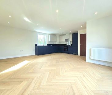 2 Bed Flat, Norbury Avenue, SW16 - Photo 1