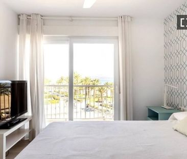 2 room luxury Flat for rent in Alicante, Valencia - Photo 2