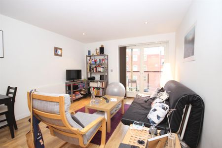 1 bed Flat for let - Photo 2