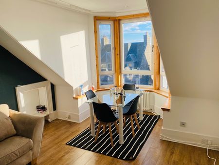3 Bed Flat, Elmfield Avenue, AB24 - Photo 2