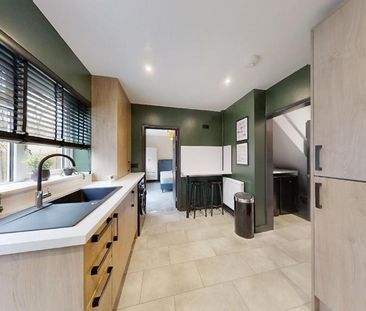 1 bedroom in a house share to rent - Photo 4