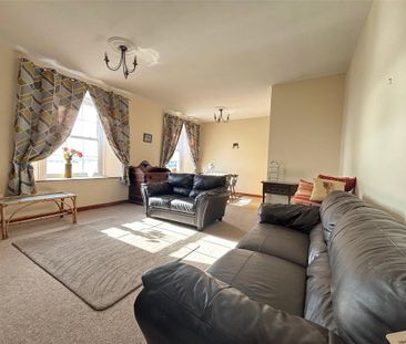 4 bedroom terraced house to rent - Photo 3