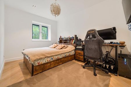 4 bedroom semi-detached house to rent - Photo 4