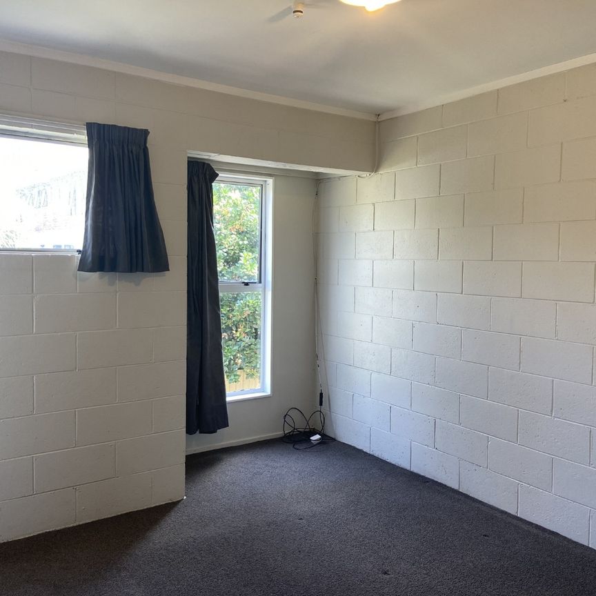 2 BEDROOM UNIT IN J'VILLE - Photo 1