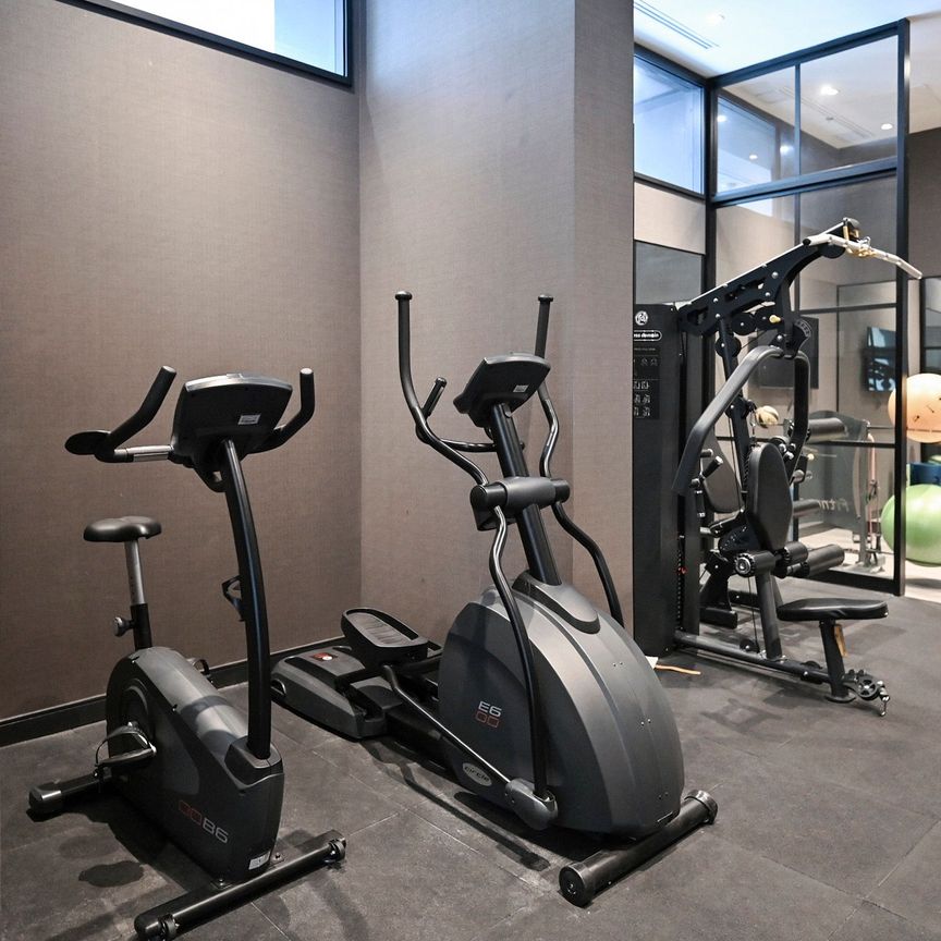 For Lease - 3005 Pine Glen Road Unit# 201, Oakville, Ontario - Photo 1