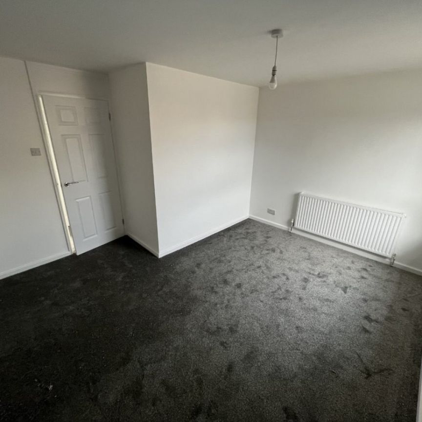 3 bed Semi-Detached - To Let - Photo 1