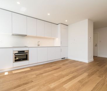 755 Avenue Road - Photo 3