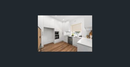 Timeless Art Deco Elegance in Prestigious Tusmore - Photo 5