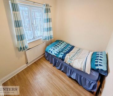 3 bedroom House To Let Total Size: 991 SQ FT - Photo 4