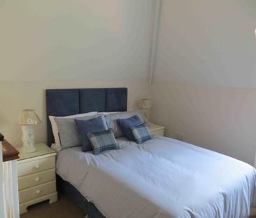 1 bedroom in a flat share to rent - Photo 5