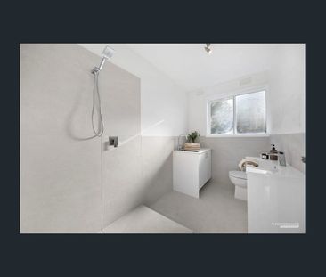 Parkside Position with a Private Balcony - Photo 5