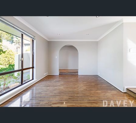 14 Boreas Court, Duncraig, WA 6023 - Photo 1