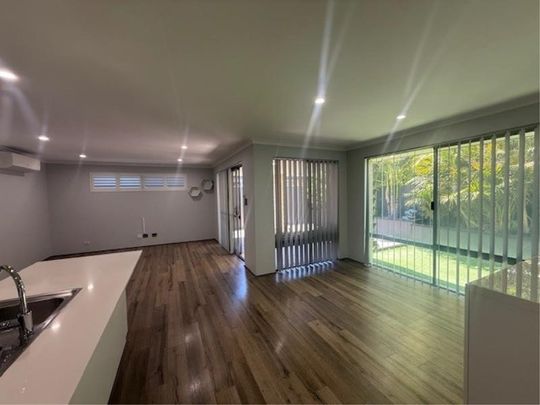 24 Freesia St, Piara Waters - Photo 1