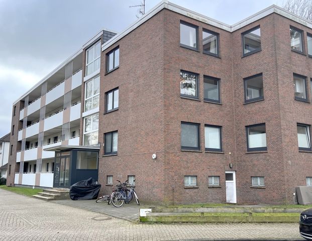 Sanierte 2-Zimmer-Obergeschosswohnung inkl. EBK und Stellplatz in bevorzugter Wohnlage in Oldenburg - Photo 1