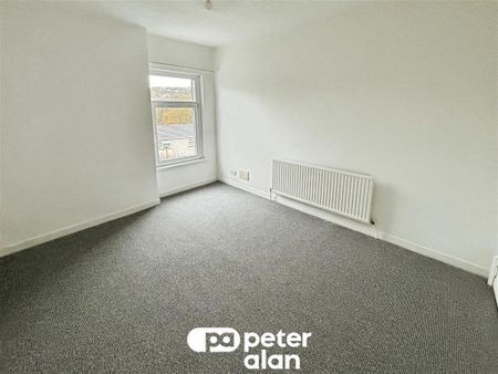 High Street, Fleur De Lis, BLACKWOOD - Photo 2