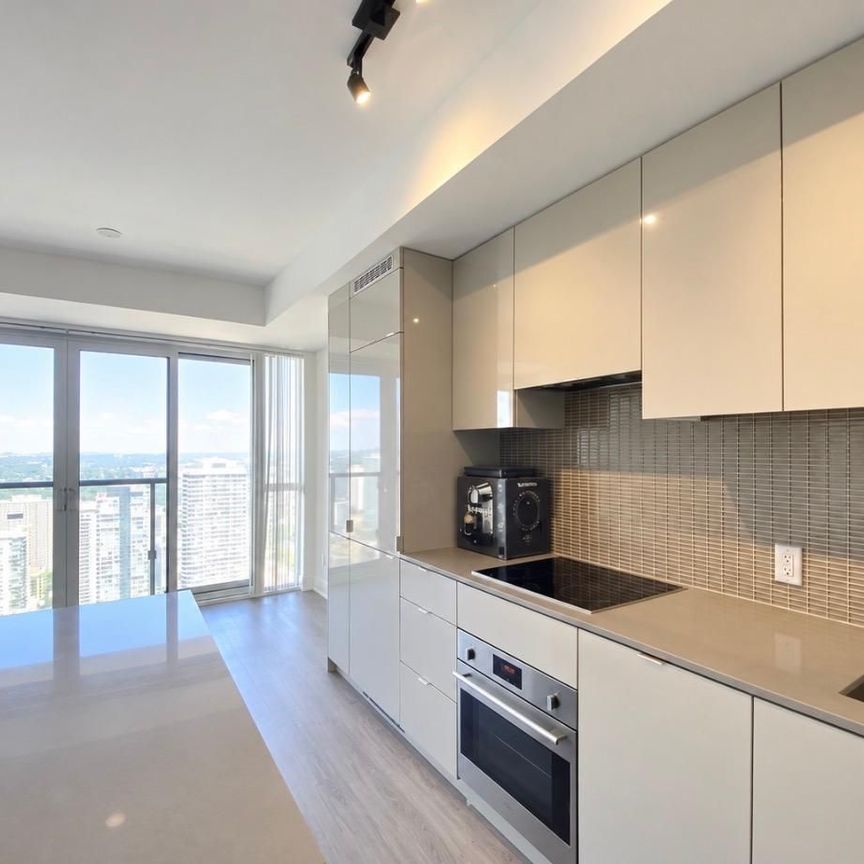 For Lease - 7 Grenville Street Unit# 5207, Toronto, Ontario - Photo 1