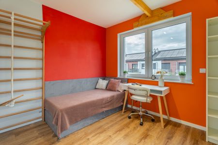 5 pokoi w cichej okolicy z parkingiem i ogrodem. - Zdjęcie 5