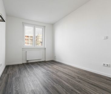 Familienfreundliche 5-Zimmer-Wohnung mit Einbauküche in Franklin-Mitte - Photo 3