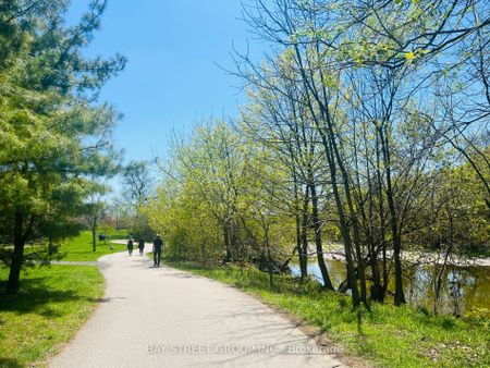 For Lease - 16 Enfield Avenue Unit# Upper, Toronto, Ontario - Photo 4