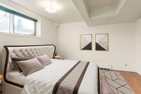 Renovated Suite - 1 Bedroom - Photo 5