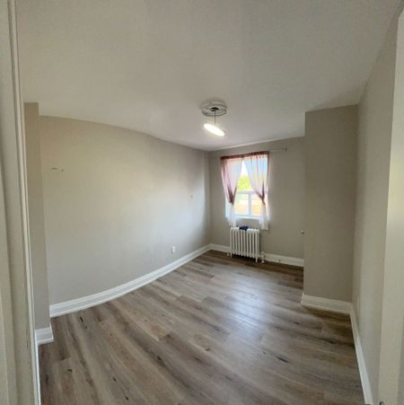 For Lease - 3474 Yonge Street Unit# 122, Toronto, Ontario - Photo 2