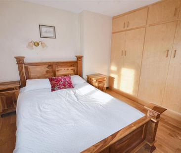 3 bedroom cottage to rent - Photo 2