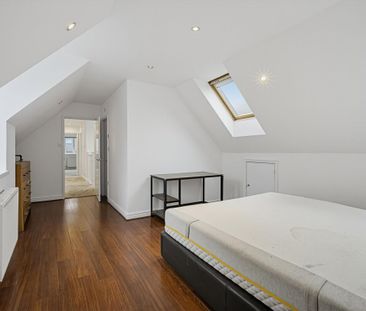 4 bedroom townhouse to rent in Mercator Place, nr Canary Wharf E14 - Photo 5