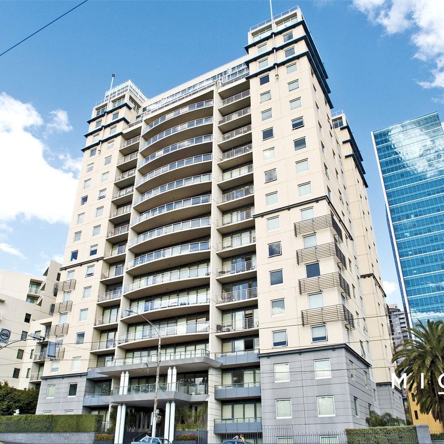 102/33 La Trobe Street - Photo 1