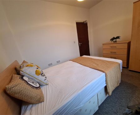 Room 3, Flat 2, 33 Mill Road, Cambridge - Photo 5