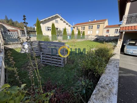 St Bonnet Le Chateau Bel appartement en location Cuisine équipée Jardin collectif disponible de suite. - Photo 5