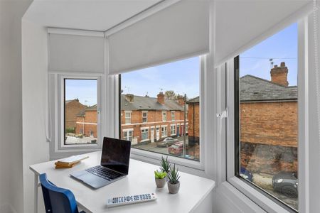 1 bedroom in a house share to rent - Photo 5