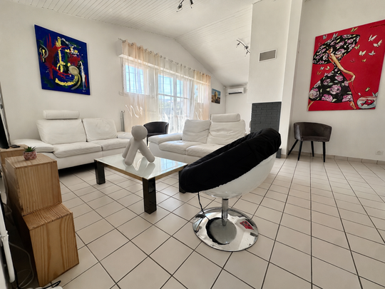 Location Maison 5 pièces 110m² AUBIERE 63170 - Photo 1