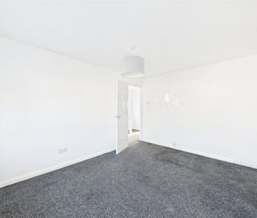 Churchill Drive, Ruddington, Nottingham, Nottinghamshire, NG11 - Photo 2